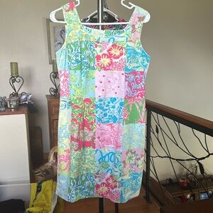 Lilly Pulitzer shift dress size 8. Reposhing !
